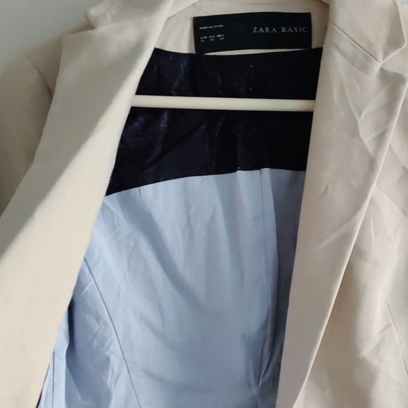 Blazer - Picture 5 of 6